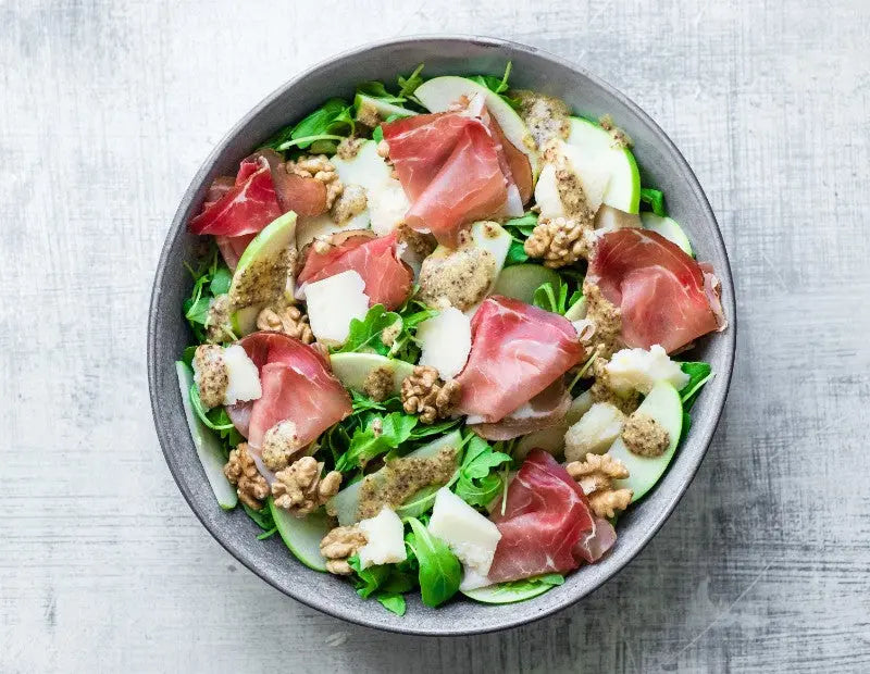 Insalata con rucola, mela Granny Smith e speck Alto Adige IGP