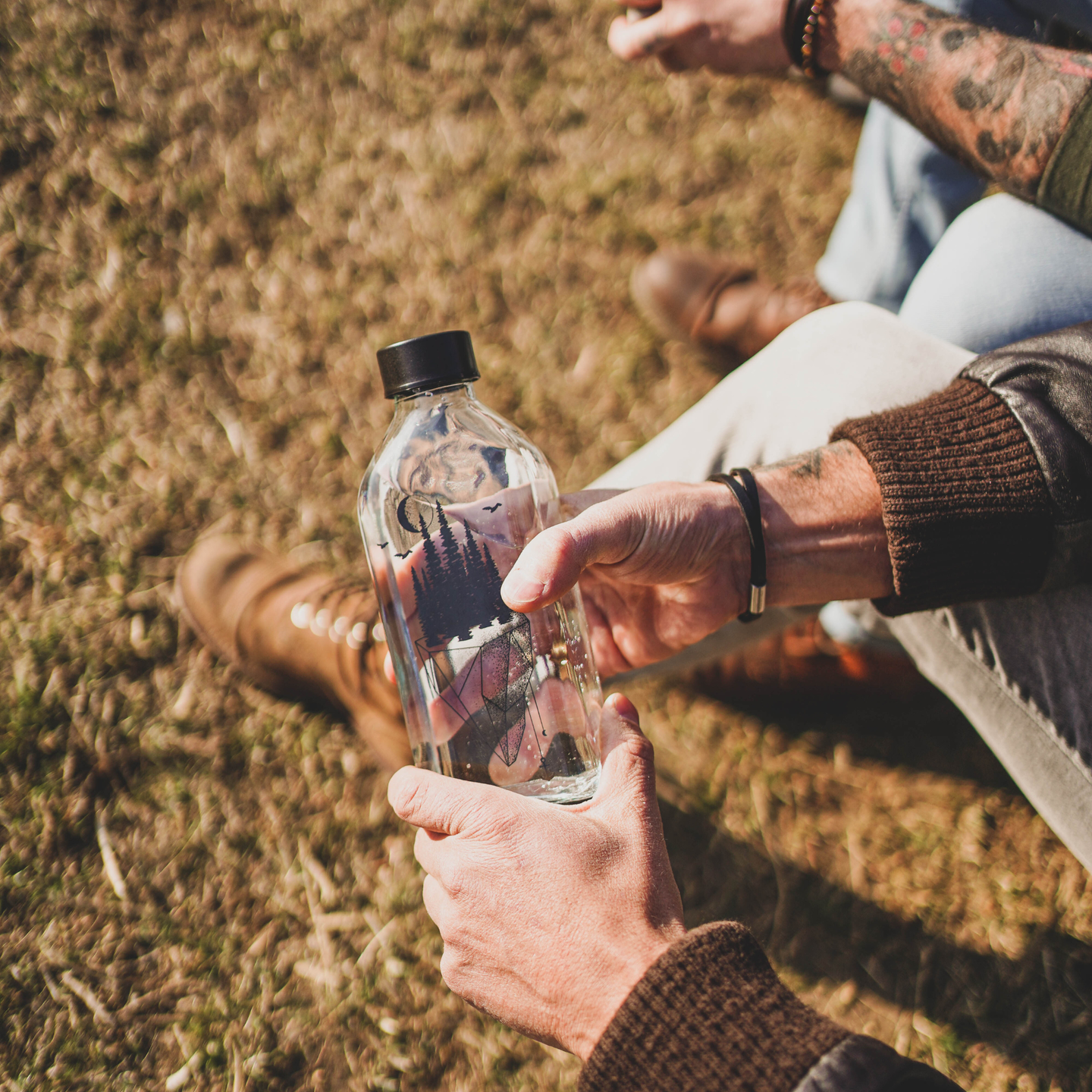 SEPP' x Feinsam - Flache Trinkflasche aus Glas *NEU*